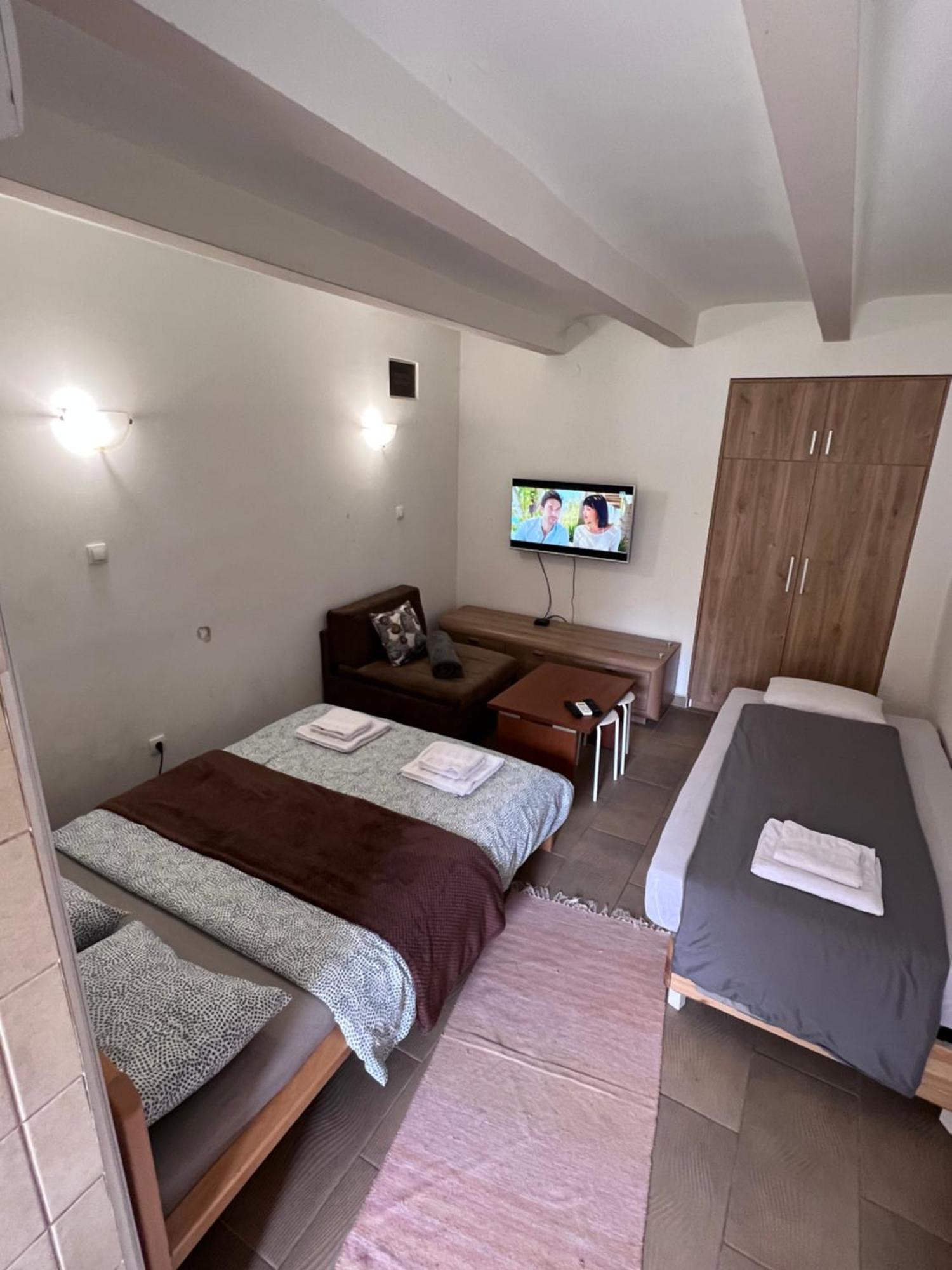 Booking Apartments Alone 1 เบลเกรด ภายนอก รูปภาพ